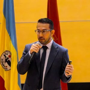 dr alex exponiendo